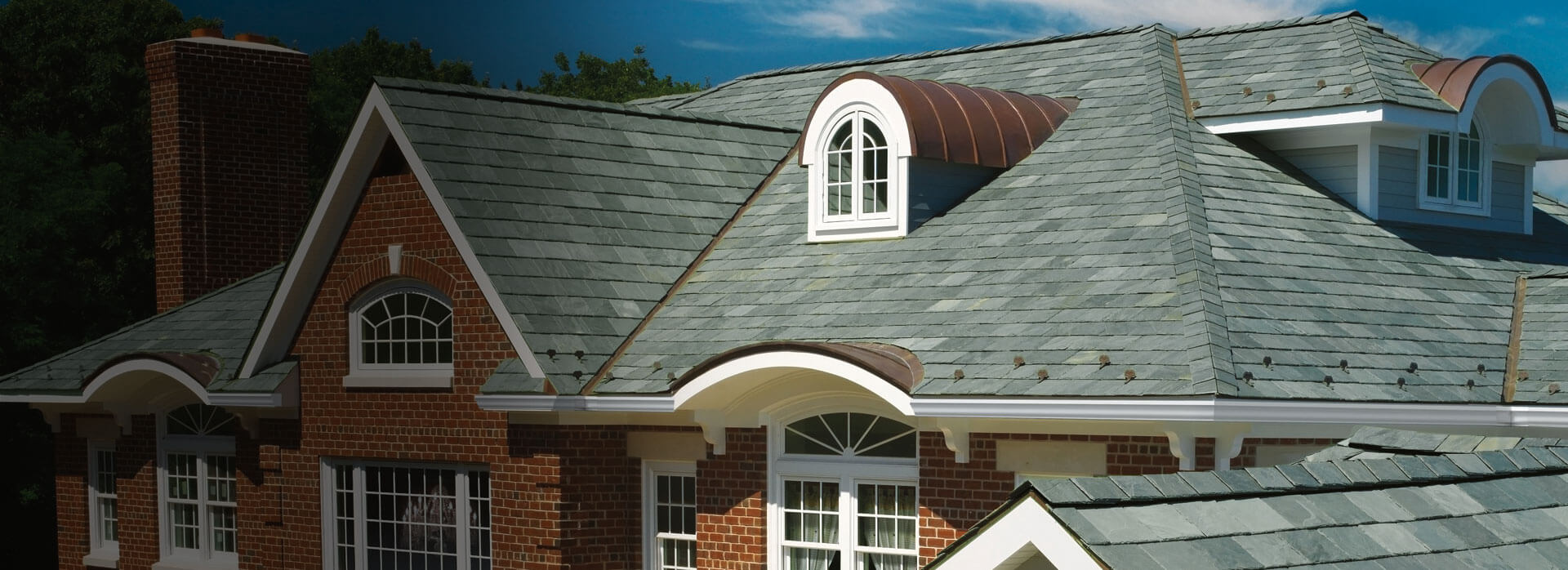 certified roof constructors in Woodland Hills